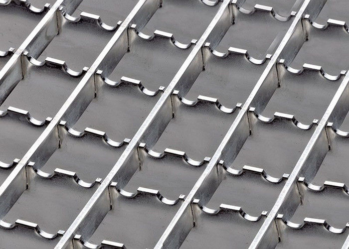 Anti Slip Stainless Steel Serrated Grating , Sidewalk HDG Steel Grating