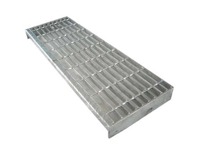 Good Water Permeability Open Mesh Stair Treads , Large Load Industrial Stair Treads
