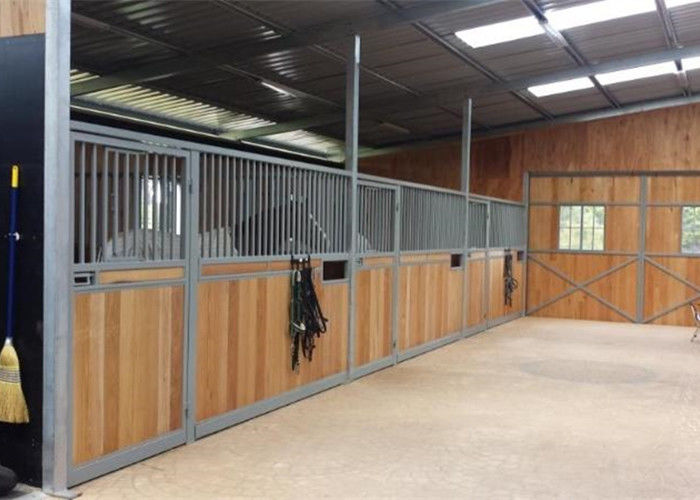 Q235 Low Carbon Steel Wire Horse Stable Partitions With Sliding