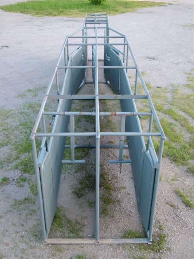Durable Livestock Handling Equipment 16 Inch Long Cattle Sweep Alley
