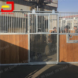 Bamboo Wood European Horse Stalls , ISO9001 Customize Design Horse Stable