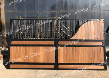 Portable Golden Luxury Horse Stalls Stable Galvanized Material Pipe Use