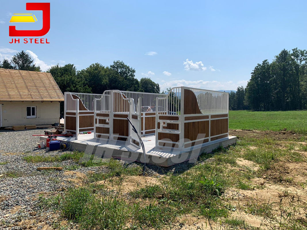 Q235 14ft Outdoor Horse Wash Stall Fronts With Optional Washroom Hose Boom