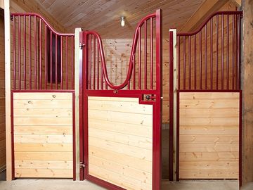 Temporary Wood Portable Horse Box Stalls Swing Stall Gates Available Custom