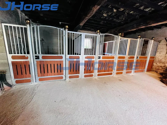 Heavy Duty Indoor Horse Stalls Hot Dip Galvanized Bamboo With Swing / Sliding Door