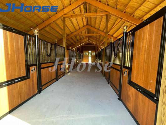 Bamboo Filling Wood European Horse Stalls Customized Color Horse Stable Box