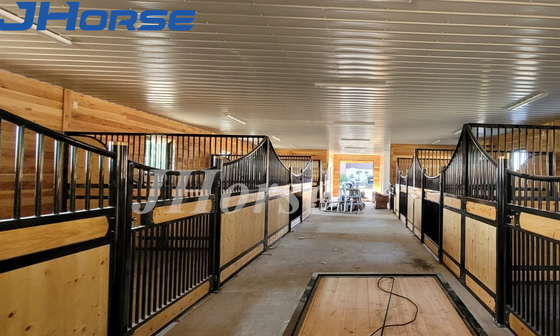Customized European Horse Stalls With Welded Weave Technique