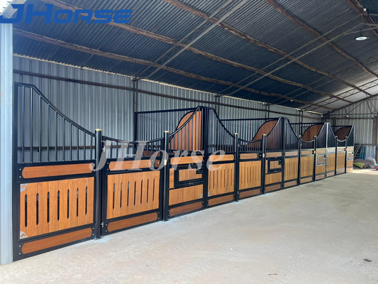 Powder Coated Euro Horse Stalls Customizable Construction