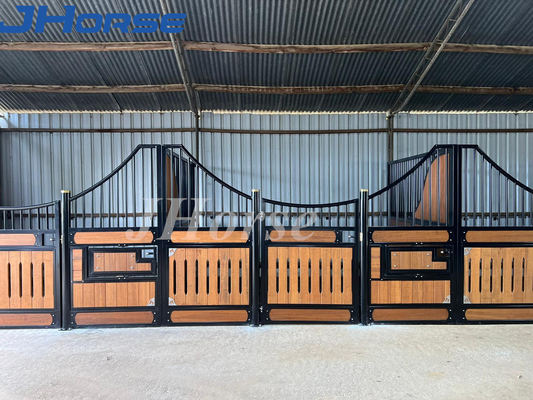 Pine Wood European Horse Stalls Portable Indoor