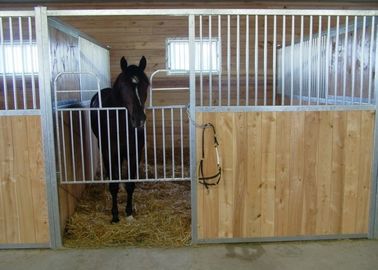 Farm Outdoor Portable Horse Stall Panels , 2200mm Height Horse Stable Gates