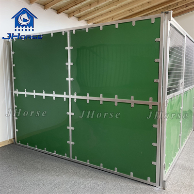 Low Maintenance Portable Horse Stable High Durability Standard Front Type Customizable