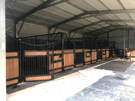 Powder Coated Heavy Duty Swivel Feeder Luxury Horse Barn