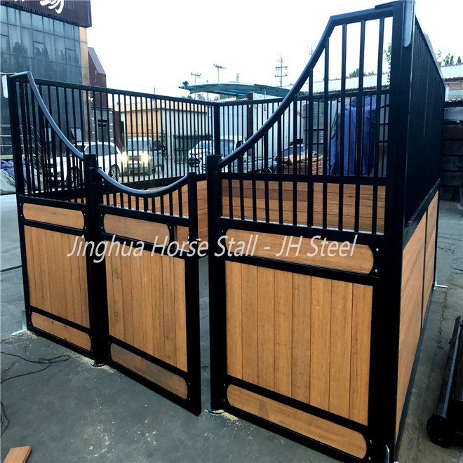 Luxury Type Resistant Horse Stable Stalls Horse And Stable Mesh Stall